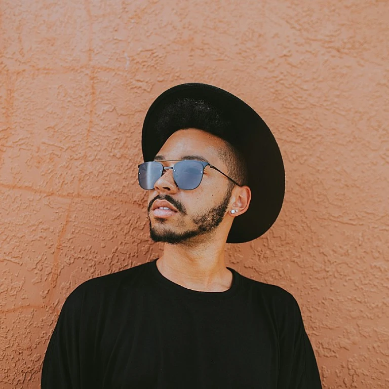 Découvrez les tendances des lunettes de soleil pour hommes